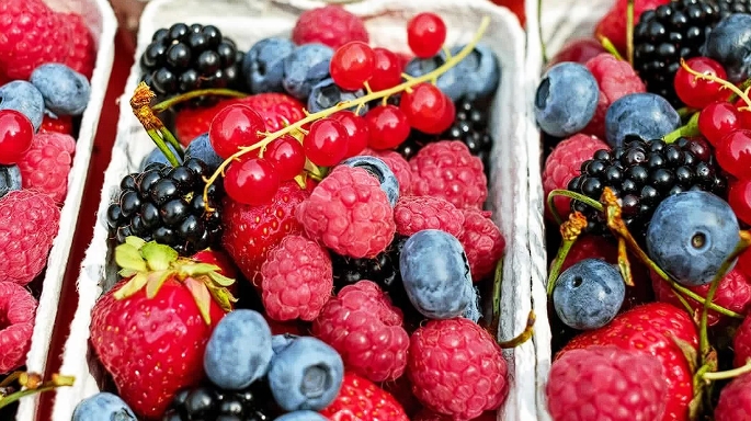 What fruits are good for thyroid problems ? Berries