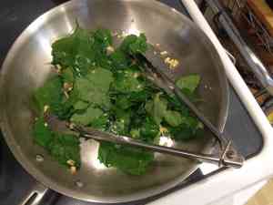 cooking-lambs-quarters